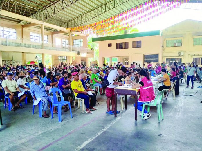 pension_resized Over 3,000 senior citizens of Patongon, Antique received their first-quarter-of-the-year social pension on May 12. MUNICIPALITY OF PATNONGON FACEBOOK