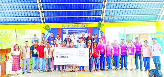 DOST_resized The Iloilo Provincial Science and Technology Office of the Department of Science and Technology in partnership with the local government of Tubungan, Iloilo successfully held the official launching of the Community Empowerment thru Science and Technology project entitled, “Empowering Indigenous Cultural Communities in Tubungan, Iloilo”. The launch was held at Barangay Igtuble Integrated School and in attendance were the project implementers, beneficiaries, partners and guests from various government offices in the province. With P2 million total worth of project, various science and technology assistance will be implemented in three barangays in Tubungan.
