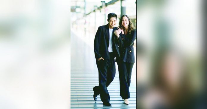 Robi-Maiqui.JPG_superimposed Robi Domingo and Maiqui Pineda share a glimpse of their engagement shoot.