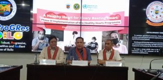 (From left) Department of Health Region 6 director Dr. Adriano Suba-an, Gov. Arthur Defensor Jr. and Country Representative of World Health Organization Philippines Dr. Rui Paulo de Jesus. AJ PALCULLO/PN