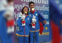 Negrense Ariel Joseph Alegarbes is pictured with fellow Team Philippines para swimmer Angel Otom who captured a gold in women’s 200-meter individual medley SM5. PSC PHOTO POOL