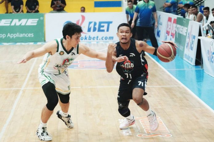 sports negrense pic and caption(1) Iloilo United Royals-Cocolife’s Aldeo Lucero dribbles the ball while being defended by Oriental Mindoro Disiplinados’ Marvel Joy Jimenez. MPBL PHOTO