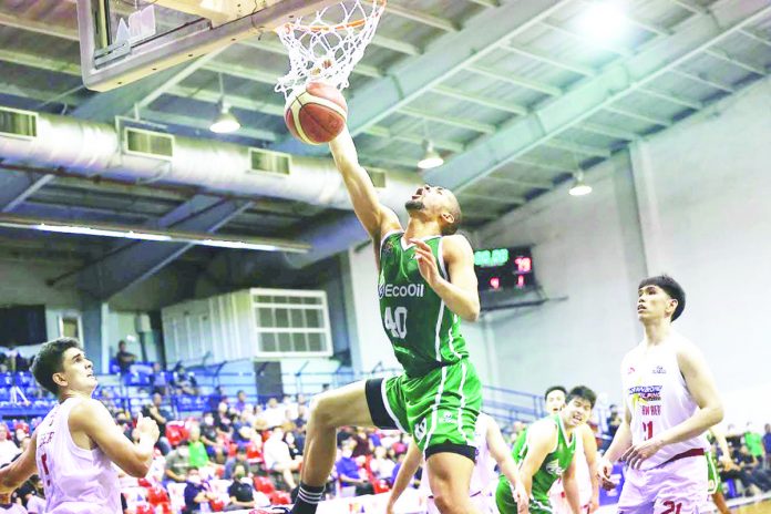 sports_ecooil_resized EcoOil-La Salle Green Archers’ Michael Phillips scores on a one-handed dunk during their Game 1 win over Marinerong Pilipino-San Beda Red Lions in the 2023 PBA D-League Aspirants Cup Finals. PBA PHOTO