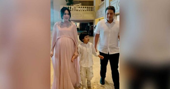 toni-preggers Toni Gonzaga and Paul Soriano are expecting their second baby. Their son Seve is now six years old.