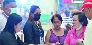 City residents avail themselves of government services at the Bacolod Express Services Office (BESO) at SM City-Bacolod, which officially opened on Tuesday, July 4. BACOLOD PIO PHOTO
