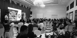 Iloilo Provincial Administrator Raul Banias addresses Public Employment Service Office coordinators during a service training. PESO-ILOILO PHOTO