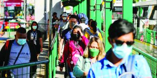 Commuters fall in line at the Monumento bus stop in Caloocan. The Philippines’ underemployment rate dipped to 11.7 percent in May from 12.9 percent in April this year. JONATHAN CELLONA/ABS-CBN NEWS PHOTO