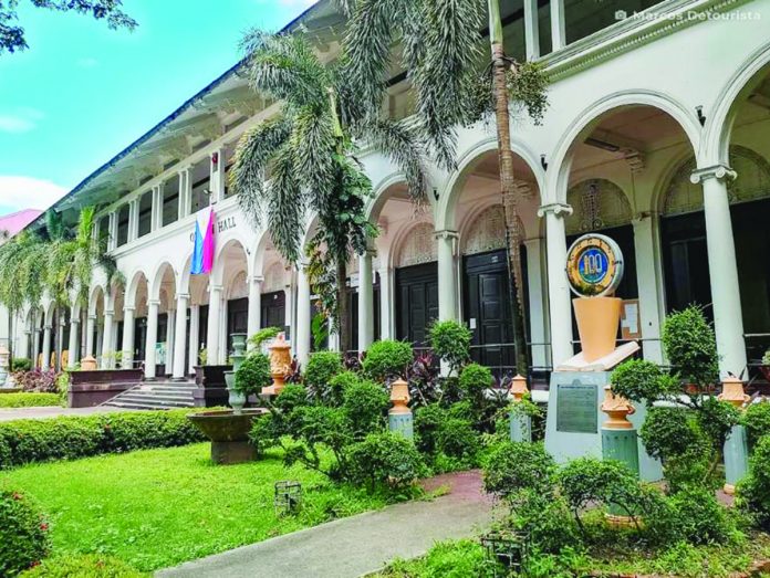 banner_pic_for_july10_resized West Visayas State University (WVSU) in Iloilo City hosts this year’s State Universities and Colleges (SUC) Fair. SM City Iloilo is taking part in this annual gathering of state universities and colleges from all over the country as main venue of the Fair’s activities including the Fair on Innovation, Research, and Extension Services. Photo shows Quezon Hall, the main and oldest building of WVSU. MARCOS DETOURISTA PHOTO