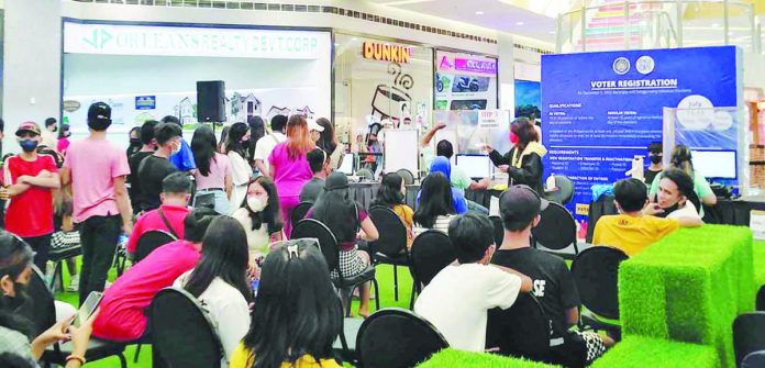 comelec_pic_resized The number of new voters in Negros Occidental and its capital Bacolod City exceeded 56,000 at the end of the Commission on Elections’ voters’ registration period on Jan. 31 this year.