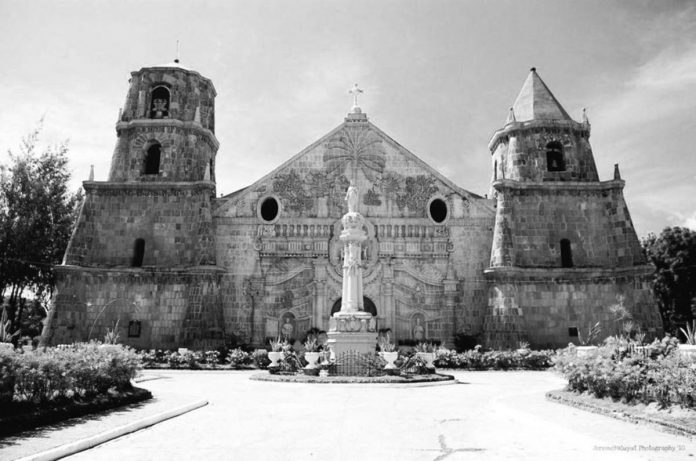 Iloilo’s Gov. Arthur Defensor Jr. wants to promote Miag-ao church to local and foreign tourists. NOW OR NEVER FACEBOK PHOTO