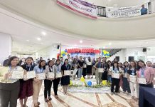 Outstanding ‘peer helpers’ feted Gov. Arthur Defensor Jr. and Iloilo Provincial Population Office acting head Atty. Ruel Von Superio lead the recognition of outstanding peer helpers at the provincial capitol on Monday, July 17. ILOILO PROVINCIAL POPULATION OFFICE PHOTO