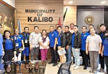 TO IMPROVE SERVICES TO PAVIANHONS: Pavia SB conducts benchmarking activity in Aklan Kalibo, Aklan’s Mayor Juris Sucro and Vice Mayor Cynthia Cerrada Dela Cruz welcome the Sangguniang Bayan members of Pavia, Iloilo led by Vice Mayor Edsel G. Gerochi.