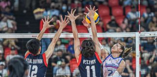 Creamline Cool Smashers’ Alyssa Valdez goes for an attack against the defense of two Kinh Bac-Bac Ninh players. PVL PHOTO