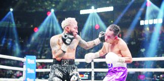 Mexican Alexandro Santiago lands a left hit to the face of Nonito Donaire Jr. PHOTO COURTESY OF ALFREDO FLORES