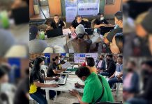 SSS eWheels goes to Negros Island Top and bottom photos show branch personnel from SSS Dumaguete and SSS Kabankalan accommodating clients in Barangay Poblacion in San Jose, Negros Oriental, and Barangay Payao in Binalbagan, Negros Occidental on April 28.
