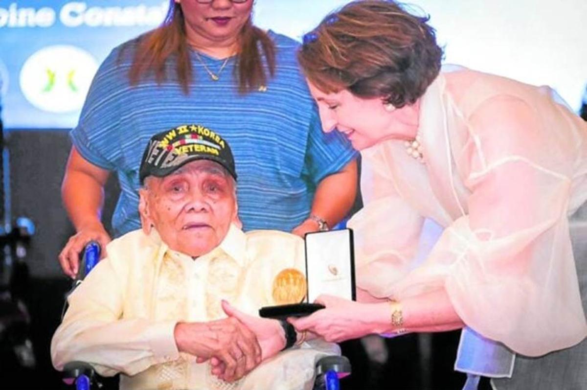41 more Filipino World War II veterans receive US honors