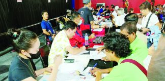 Iloilo City’s certificate of candidacy filing sites at Robinsons Place Iloilo on Ledesma Street, City Proper overflowed with aspirants on Monday, Aug. 28 – the first day of COC filing for the barangay and Sangguniang Kabataan elections. AJ PALCULLO/PN