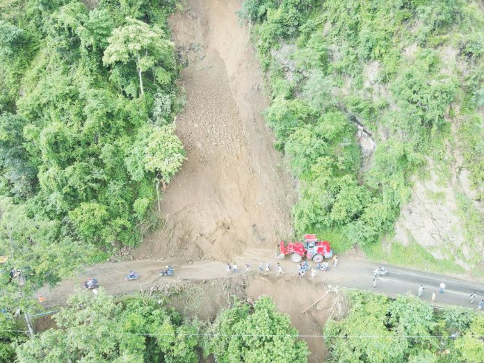 landslide The Municipal Disaster Risk Reduction and Management Council warns motorists to be vigilant against a possible landslide recurrence at the San Joaquin, Iloilo - Hamtic, Antique Road. SAN JOAQUIN DRRMC PHOTO