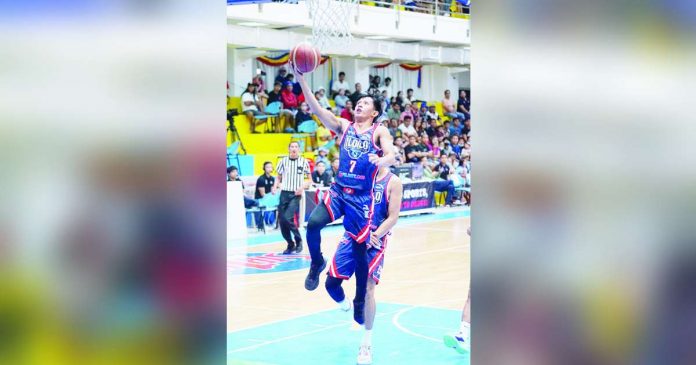 Shaquille Imperial provided the first half spark in Iloilo United Royals’ home win over Manila Stars. MPBL PHOTO