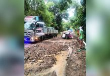 The recurring mudflow hampers motorists passing the Barangay Igbarawan road in Patnongon, Antique. As of yesterday morning, Sept. 17, the road became passable. CHARRY VERTE SONGCAYAWON