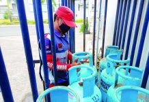 LPG price up by P73.15 per 11-kg cylinder Petron raises the price of an 11-kilogram liquefied petroleum gas cylinder by P73.15 per tank on Sept. 1. AJ PALCULLO/PN
