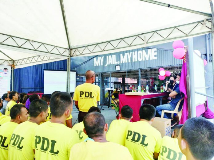 Over a thousand persons deprived of liberty (PDLs) in Bacolod City will exercise their right to vote in next month’s barangay and Sangguniang Kabataan polls. Photo shows PDLs at the Metro Bacolod District Jail. METRO BACOLOD DISTRICT JAIL FACEBOOK
