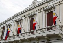 BTr upsizes award of Treasury bills The Bureau of Treasury acts as principal custodian of the financial assets of the national government, its agencies and instrumentalities. ABS-CBN NEWS PHOTO