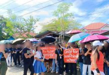 Students and teachers of Laua-an National High School in Laua-an, Antique stage a rally against their school principal. RADYO BANDERA ANTIQUE PHOTO