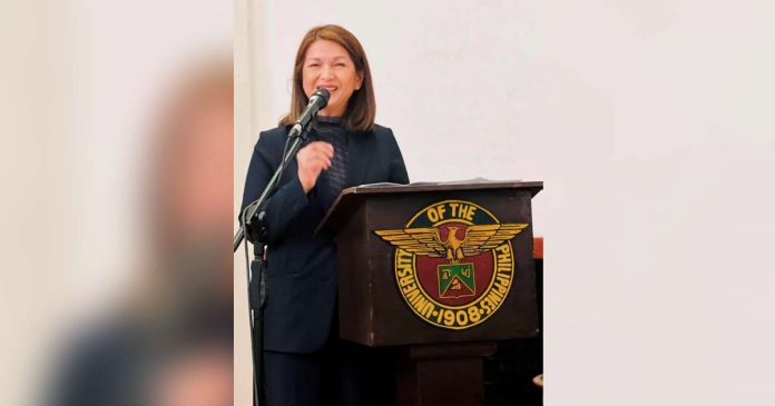 bar_superimposed Atty. Ernestine Villareal-Fernando, a native of Capiz province, is the current president of the Philippine Bar Association, oldest voluntary national association of lawyers in the Philippines.