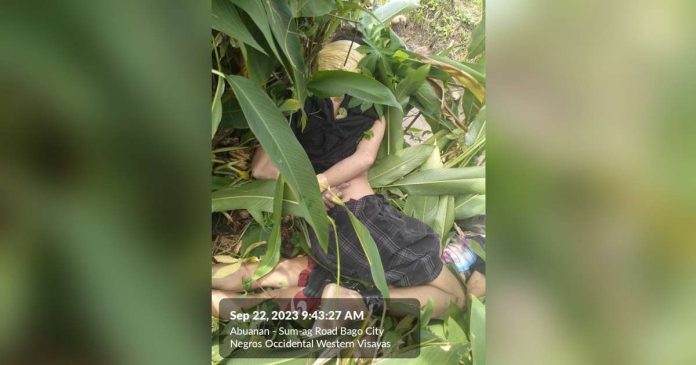 dead bodies_superimposed Police officers have yet to identify the two men found dead in Barangay Dualo, Bago City, Negros Occidental on Friday, Sept. 21. BAGO CITY PNP