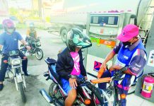 Fuel price to roll back on New Year’s Eve Diesel prices may increase by P2.20 to P2.40 per liter while gasoline prices may go up by P1.60 to P1.80 per liter this week, based on the estimates from an oil company. PN PHOTO