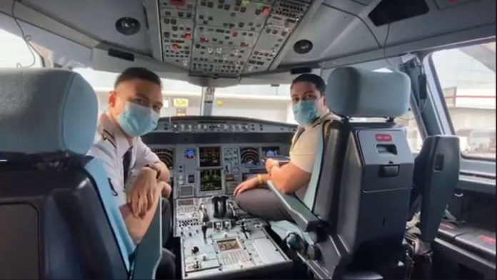 jobs_resized Aircraft pilots and related associate professionals received an average monthly wage rate of P135,363 in 2022. CEBU PACIFIC PHOTO