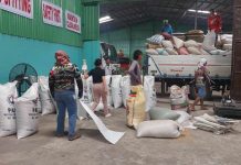 Farmers from southern Negros Occidental sell clean and dry rice to the National Food Authority at Malaluan Warehouse in Barangay Dancalan, Ilog town on Sept. 22. NFA NEGROS OCCIDENTAL