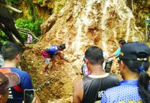 Rockslide kills girl in Dumangas A 19-year-old girl was buried under a rockslide in Dumangas, Iloilo on Saturday morning, Sept. 2. DUMANGAS DREAM MDRRMO