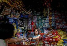 More Filipino consumers turn to sachets amid inflation – study Filipinos are buying food and other basic commodities in sachets due to increasing costs. PHOTO COURTESY OF ABS-CBN NEWS