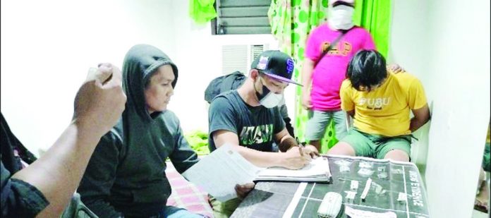 shabu_resized A drug suspect was arrested for P156,000 of suspected shabu on Monday, Sept. 4, in Roxas City. ROXAS CITY POLICE STATION