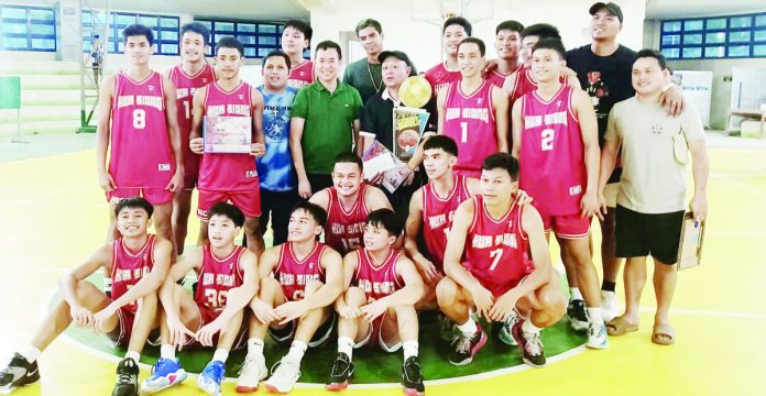 sports_hua_resized Members of Hua Siong College of Iloilo Red Phoenix team. CONTRIBUTED PHOTO