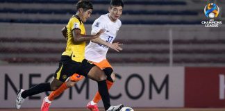 Kaya Futbol Club-Iloilo’s Daiso Horikoshi (10) looks to kick the ball as Shandong Taishan’s Ji Xiang (37) looks on. AFC CHAMPIONS LEAGUE PHOTO
