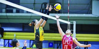 Negrense Kiesha Bedonia of Far Eastern University Lady Tamaraws foils the attack of Lyceum Lady Pirates’ Kareina Galedo. V-LEAGUE PHOTO