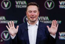 Business tycoon Elon Musk has suggested that tensions between Beijing and Taipei could be resolved by giving China some control over Taiwan.