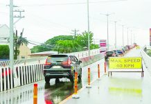 A week after Ungka flyover partially reopened, Department of Public Works and Highways Region 6 said the P100-million initial rectification fund from the central office is ready for release. Private vehicles mostly use the flyover, easing the traffic below for public utility vehicles. AJ PALCULLO/PN
