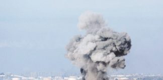 Smoke rises following Israeli strikes in Gaza, October 7, 2023. REUTERS/MOHAMMED SALEM PHOTO