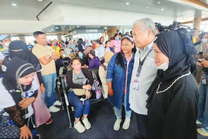 airport_security.JPG_resized Transportation Secretary Jaime Bautista inspects the situation at NAIA Terminal 1 on Friday, Oct. 27, as the annual Undas exodus out of Metro Manila begins. JEKKI PASCUAL/ABS-CBN NEWS PHOTO