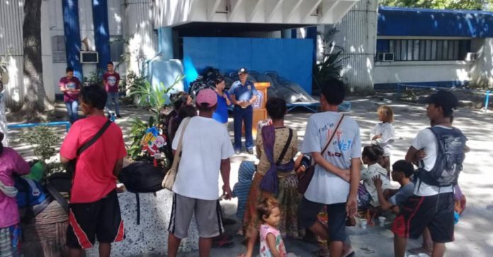 badjaos pic The Badjao adults and children at the Bacolod City police headquarters after they were rounded up from the streets. BACOLOD CITY POLICE OFFICE FILE PHOTO
