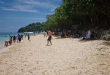 The Malay Municipal Tourism Office is optimistic that Boracay Island could still achieve its targeted 2 million tourists by the end of 2023. PNA FILE PHOTO