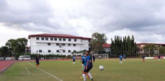 The Iloilo provincial government champions football, allocating P15 million to cultivate the sport in public high schools. An engaging match at the Iloilo Sports Complex serves as a testament to the province’s passion for the game. BALITA HALIN SA KAPITOLYO FB PHOTO