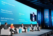 Globe Group highlights innovation and climate resiliency at GSMA M360 APAC in Seoul L-R: Bryce Hartley of GSMA, Reski Damayanti of Indosat Ooredoo Hutchison, Rofil Sheldon Magto of the Globe Group, Affandy Johan of Ookla and Kenddrick Chan of Tony Blair Institute of Global Change