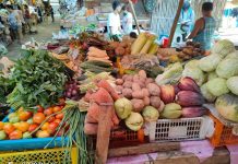 Better weather conditions in October 2023 could have helped stabilize food prices, such as vegetables and other agricultural products. PN PHOTO