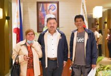 GM ROBLES ASSURES IRONED-TICKET CLAIMANT OF RELEASING HIS LOTTO WINNINGS Lotto winner Antonio Mendoza and his wife meet with PCSO General Manager Melquiades Robles at the PCSO Main Office in Mandaluyong City on Oct. 25, 2023 regarding the claiming of his winnings in the Lotto 6/42 drawn on Oct. 2, 2014, which was delayed for nine years due to damaged ticket.