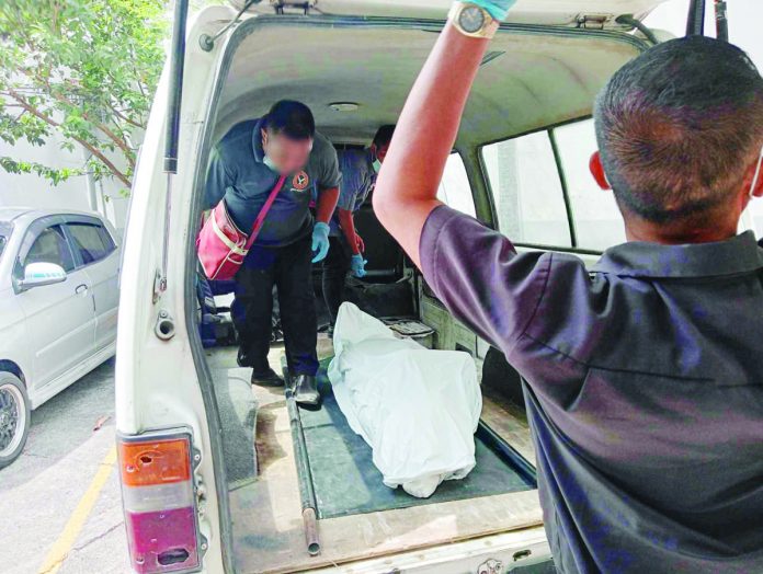 seafarer_resized A seafarer, who was supposedly going to surprise his family in Bacolod City, was found dead in a hotel in Iloilo City yesterday morning, Oct. 1. RADYO BANDERA ILOILO